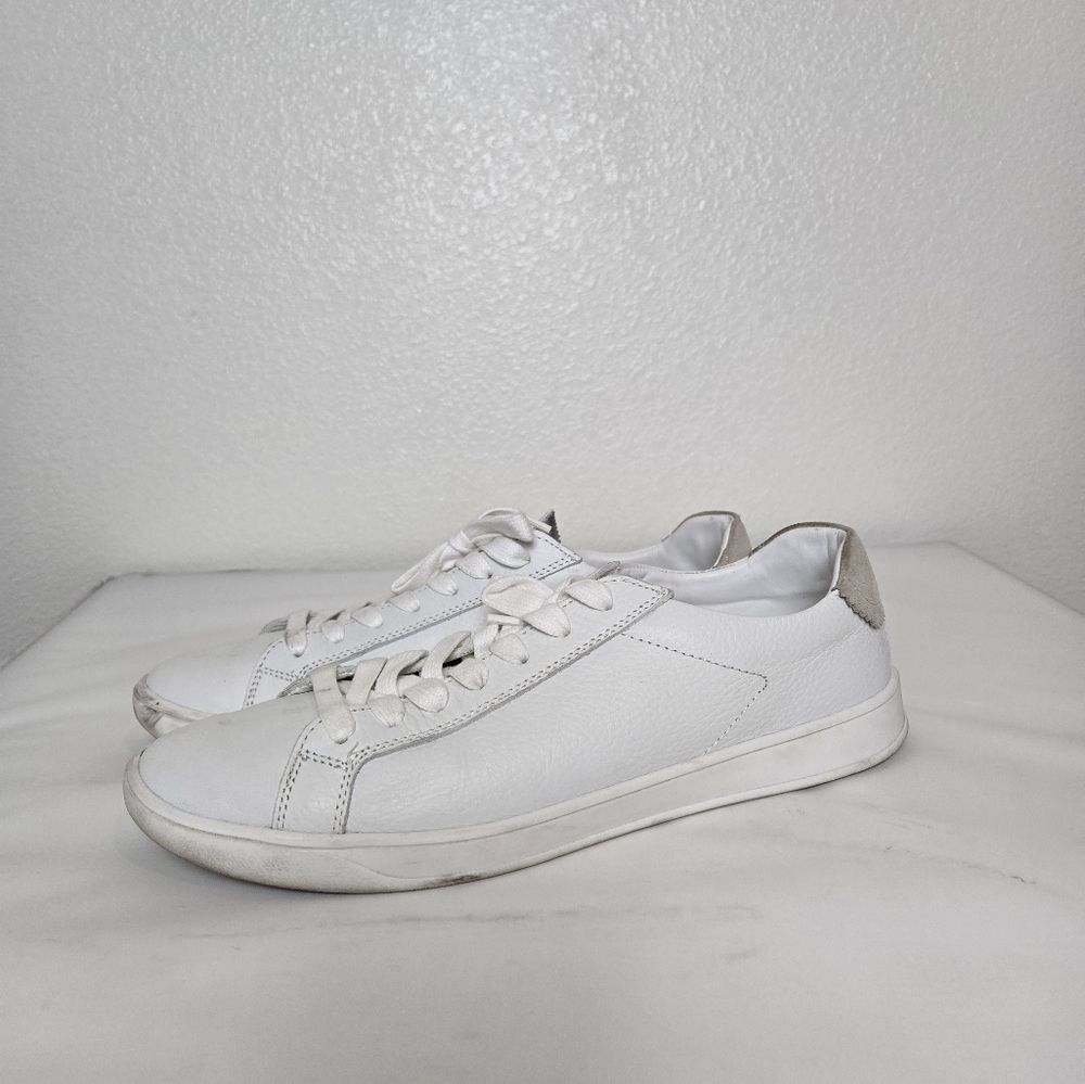 Zara Athletic Shoes Sneakers White Leather size 40 or US 9